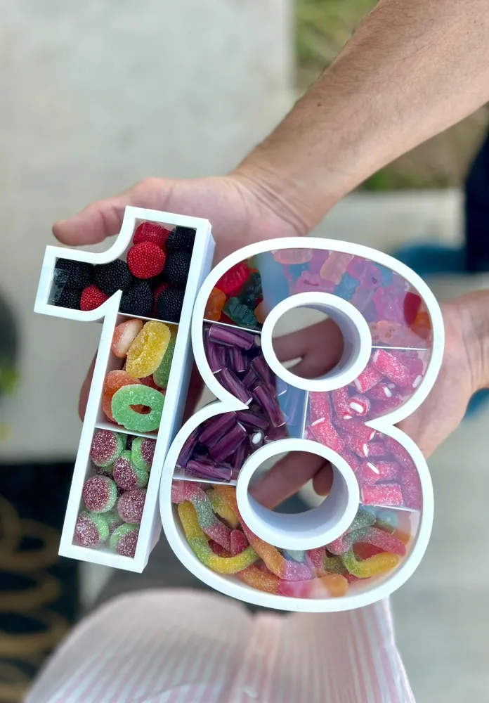 Número 18 relleno de gomitas